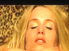 Sexy lengthy haired blond rubbing her cum-hole