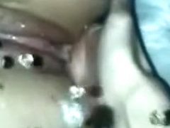 makung her pussy squirt from fingering
