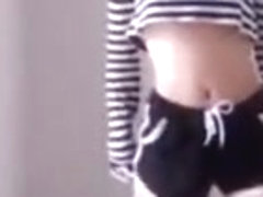 大屁股日本妹跳舞太忘我了 - 台湾恋恋工作室 WWW.DDIMM.COM