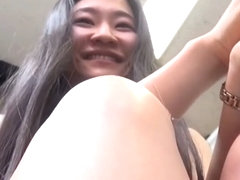Kinky Asian Ho Peeing