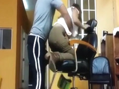 The petite hair stylist fuck in her place of work