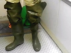 nlboots - completely worn green cebo waders