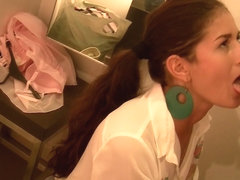 Agnessa in hot homemade video showing a guy getting a bj