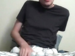Leo Bedroom Jerk