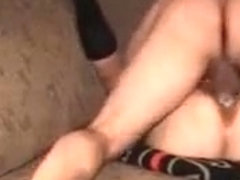 ma femme ecarte bien les fesses