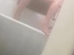 Spy Cam / masturbation while showering