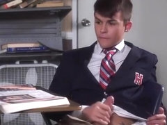 Schoolboy Wanks His Sperm In Class Room