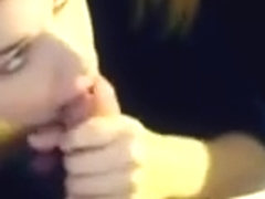 Ma maitresse me suce au boulot