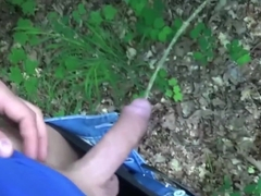 GERMAN TEEN COUPLE PEE AND FUCK OUTDOOR IN FOREST AT BERLIN