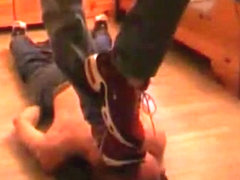 trampling back and head massage with nike tn by tramplingma