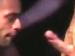 S ientate en el palo