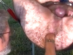 outdoor ffisting ffun w/ squrl404