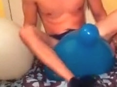Playing 16'' balloons