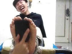 taiwan tickle boy