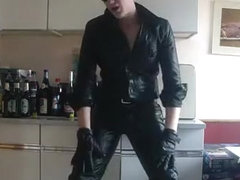 Desperate Lederpisser 3