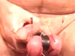 Nadeln durch meine Eier