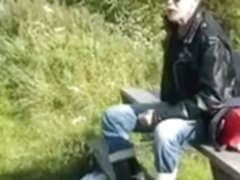 nlboots - a windy day